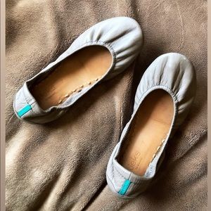 Taupe Tieks